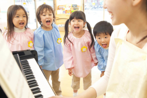 高いコミュニケーション能力と傾聴力を表した画像